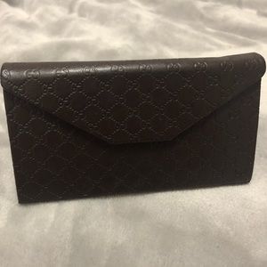 authentic gucci eyeglasses case